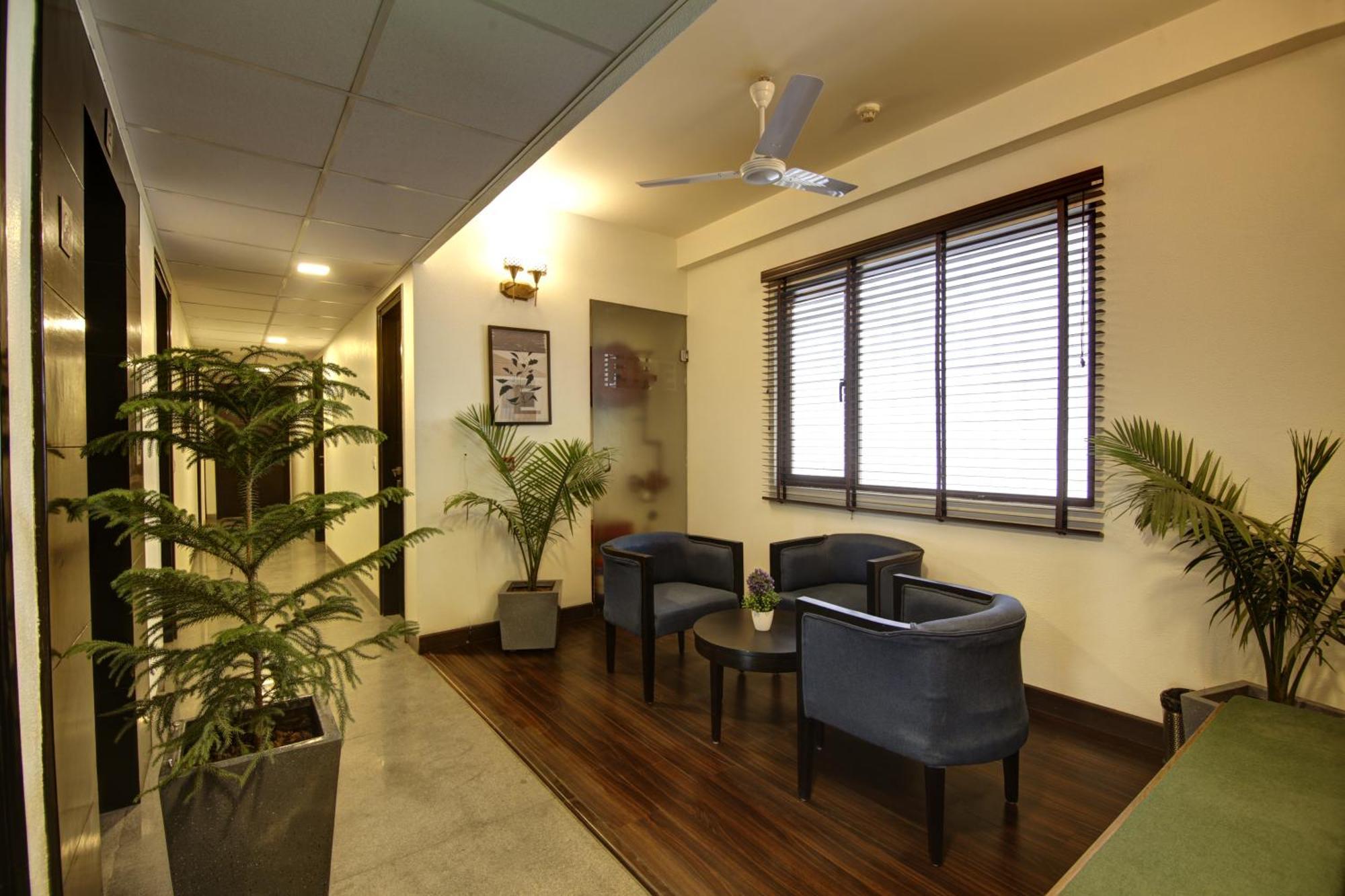 Saltstayz Select - Nehru Place & New Friends Colony