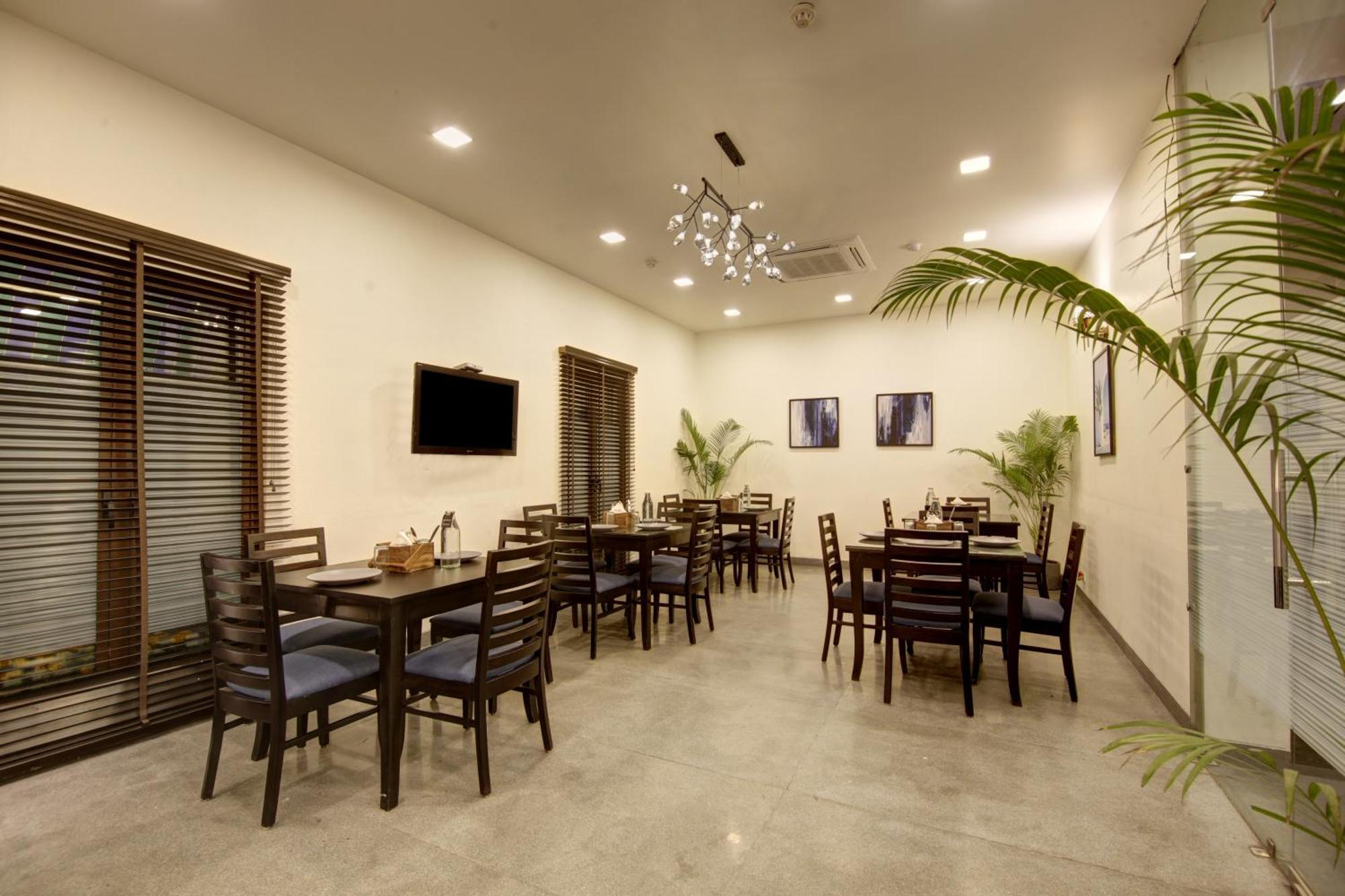 Hotel Saltstayz Select - Nehru Place & New Friends Colony