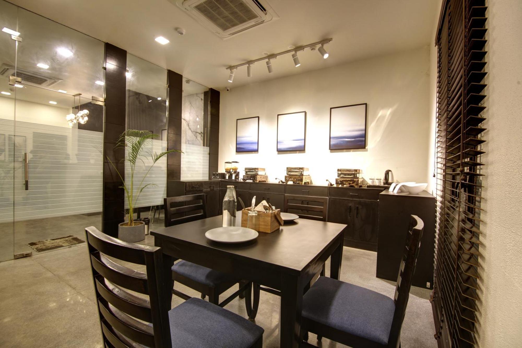 Saltstayz Select - Nehru Place & New Friends Colony Hotel