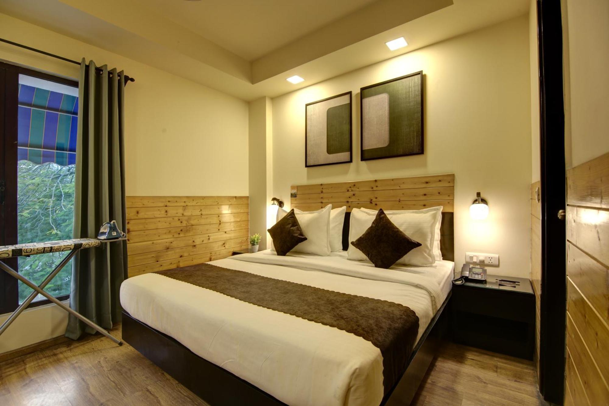 Saltstayz Select - Nehru Place & New Friends Colony Hotel