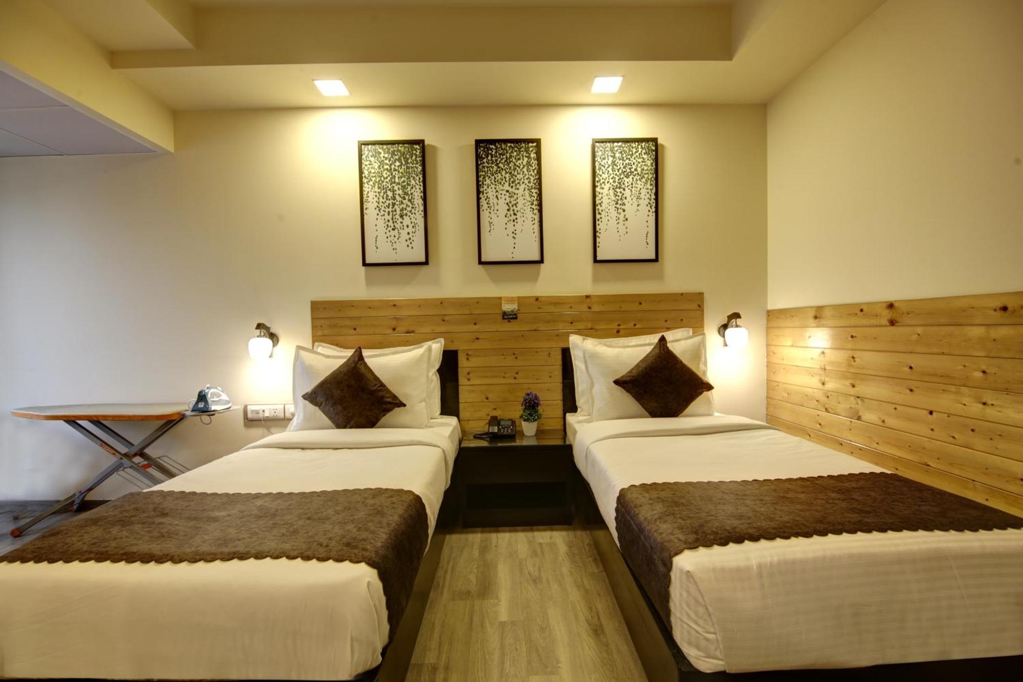 Saltstayz Select - Nehru Place & New Friends Colony 3*